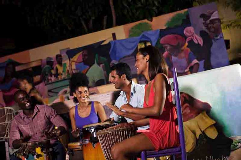 Art of Black celebra 10 años, la muestra más importante de las artes visuales de Miami