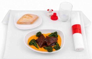 Iberia eleva la experiencia de vuelo con una renovada propuesta gastronómica para sus pasajeros